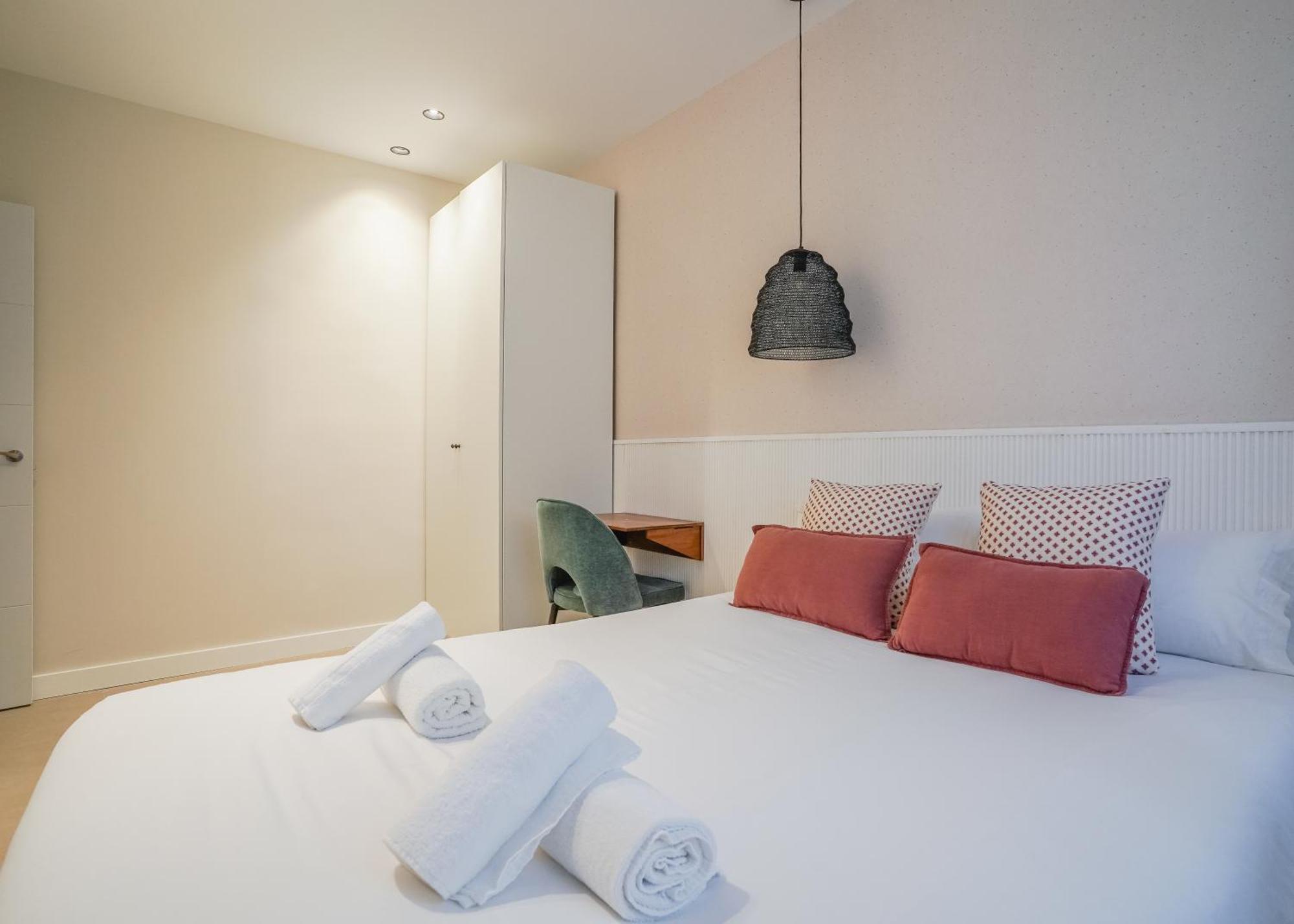 Modern Apartment-2Bedrooms 1Bath-Cuatro Caminos Мадрид Екстериор снимка